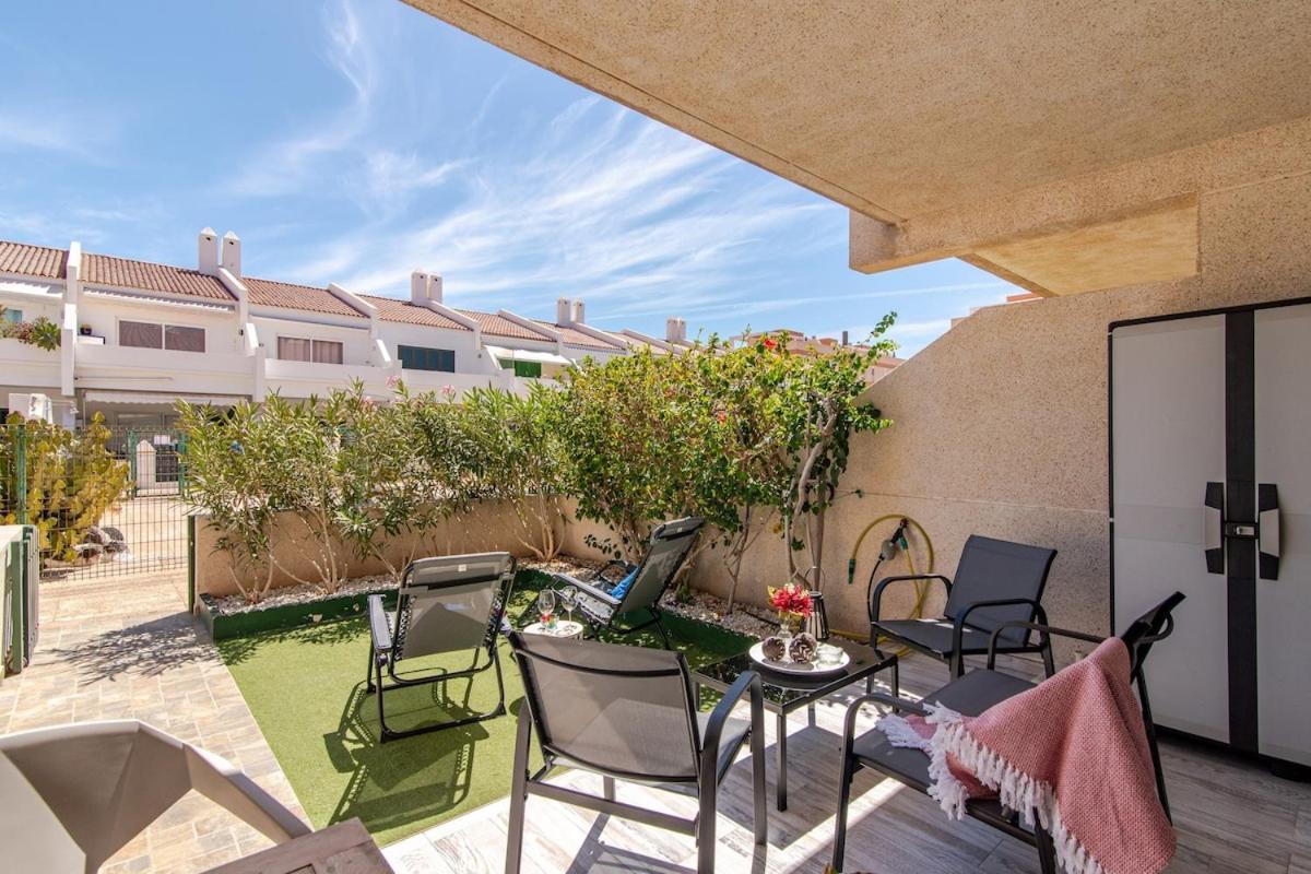 Refreshing Oasis Apartment El Médano Екстериор снимка